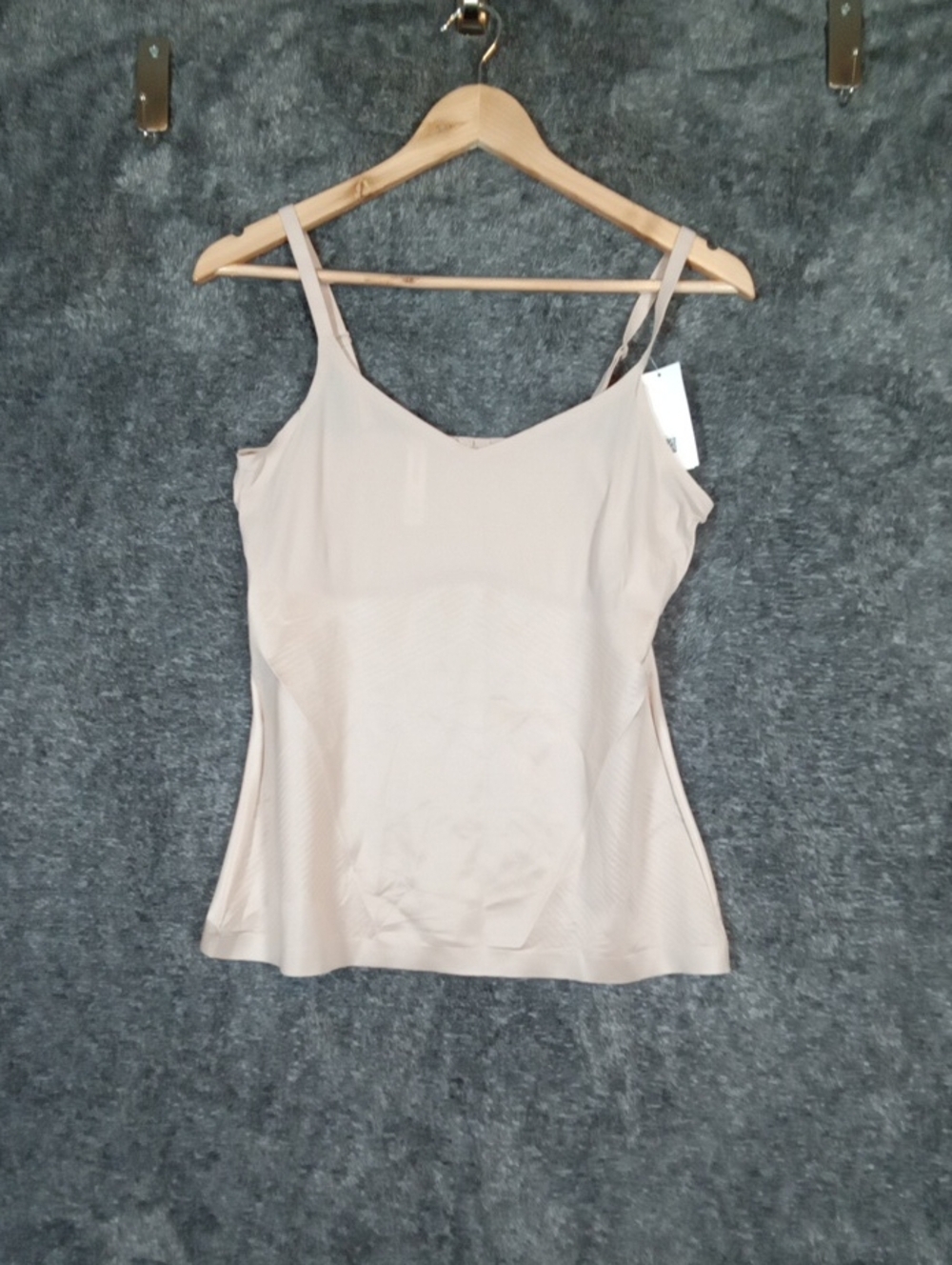 SPANX Nude Seamless V-Neck Cami Champagne Beige Shapewear Seamless